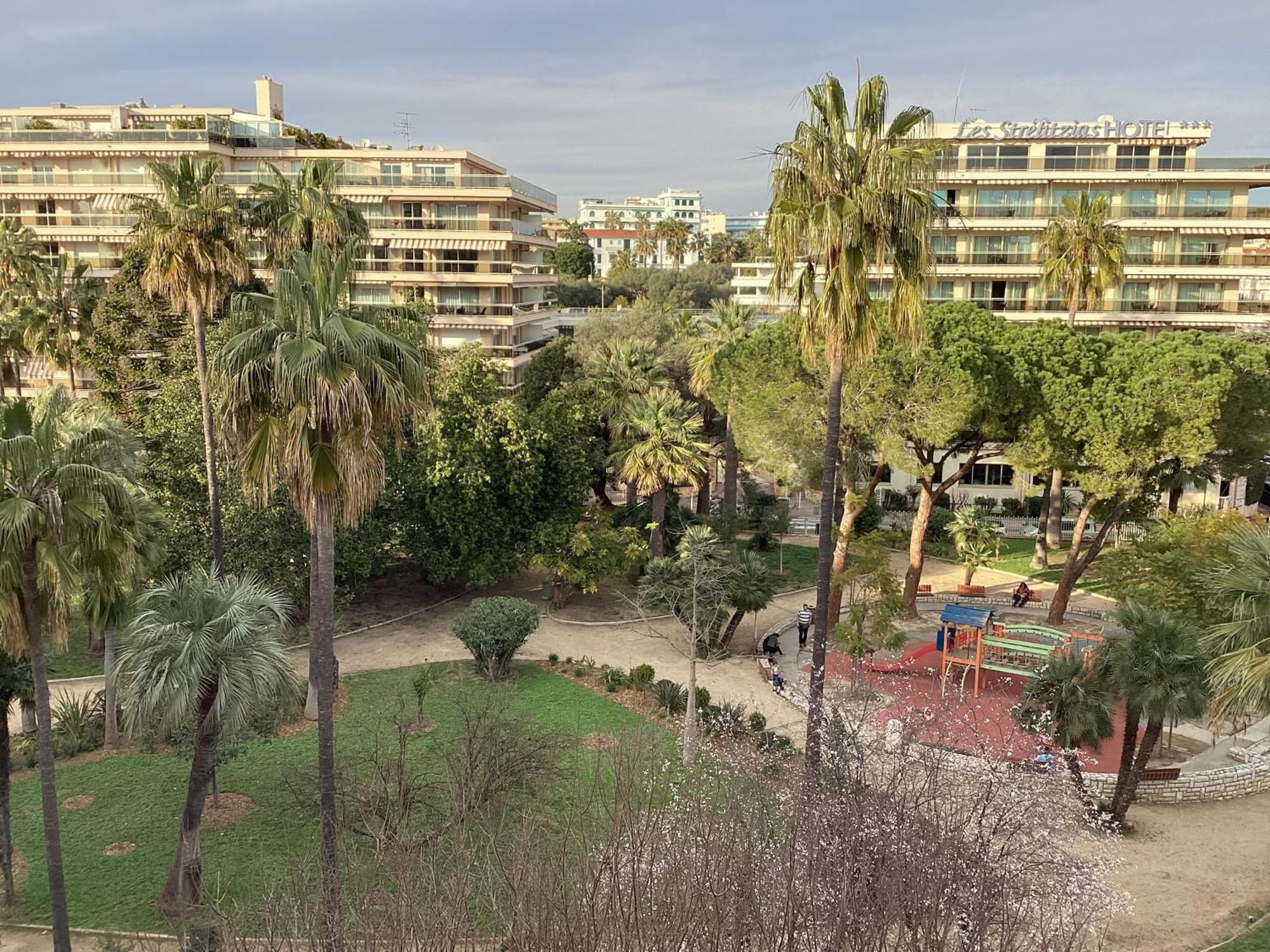 Appartement 2 Pieces Meubles A Juan Les Pins Antibes Exterior photo
